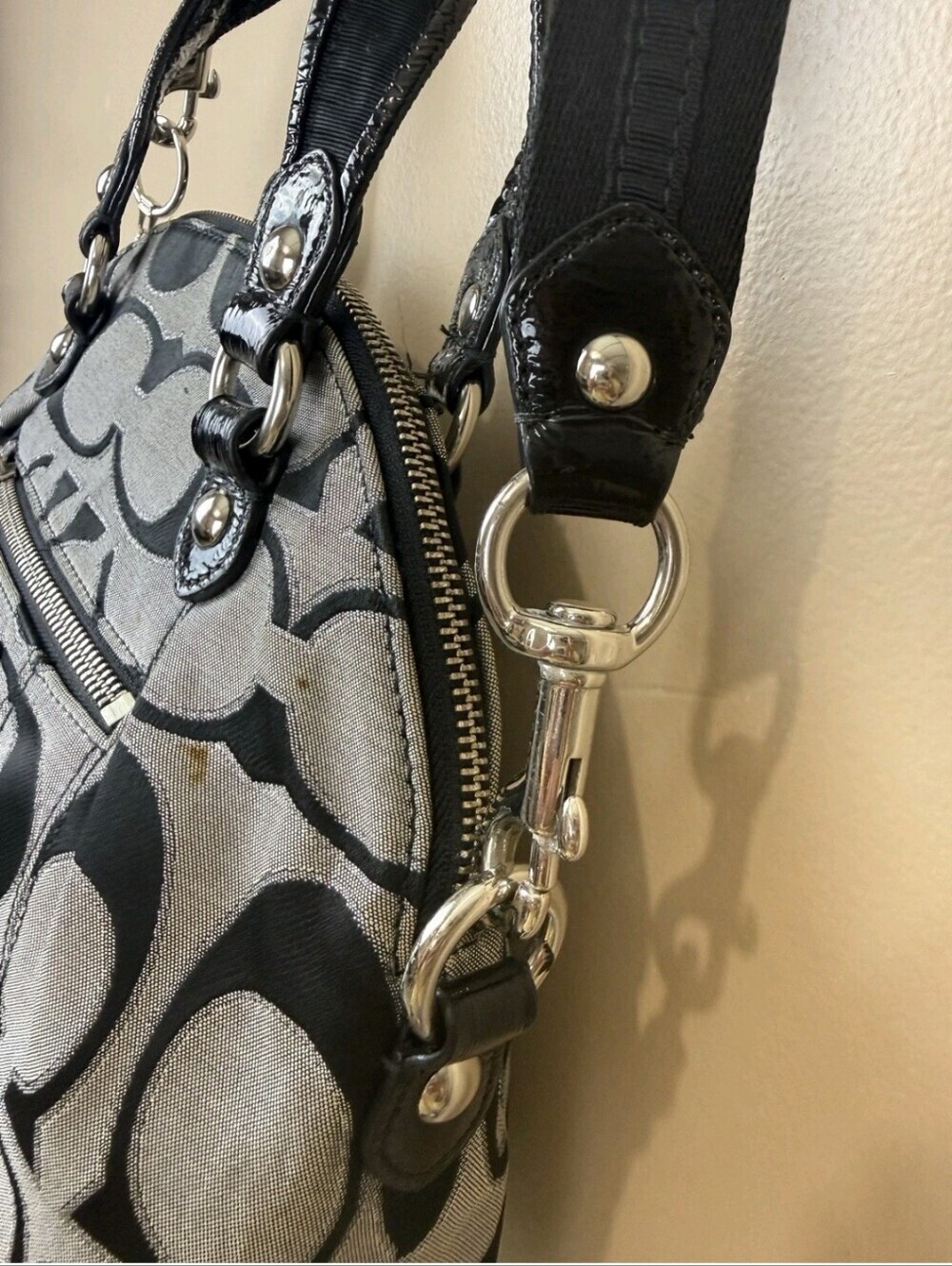Coach POPPY- Y2K- Signature Satchel/Crossbody- Grey & Black- W/Bag Charm - Picture 7 of 15